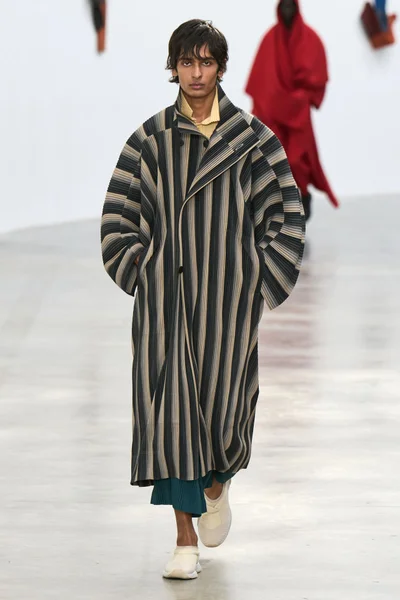 Look 34
